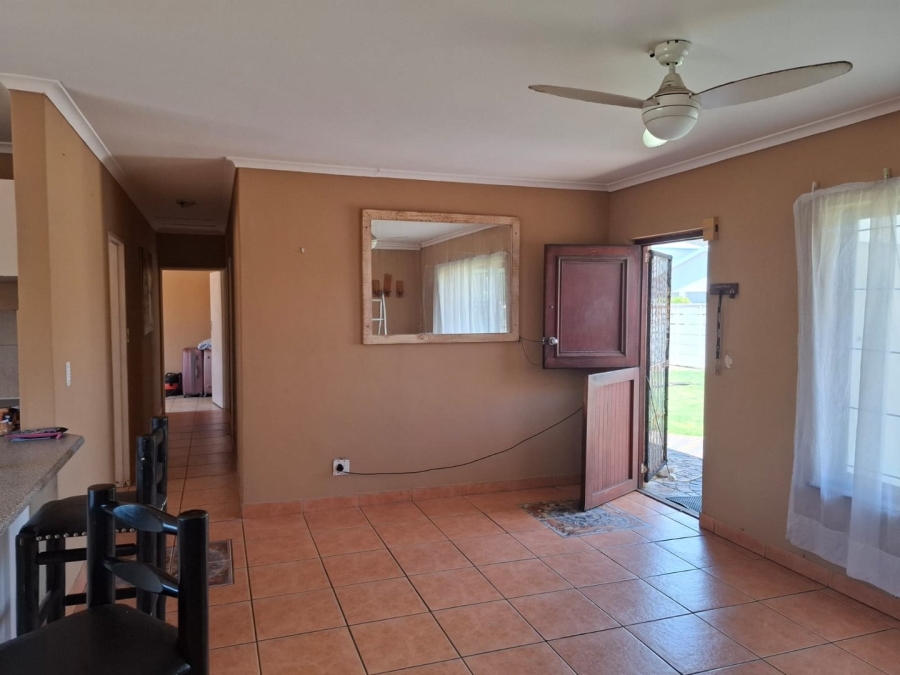 To Let 4 Bedroom Property for Rent in Gordons Bay Central Western Cape